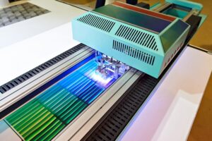 Ứng dụng của phủ UV để bảo vệ bề mặt vật liệu