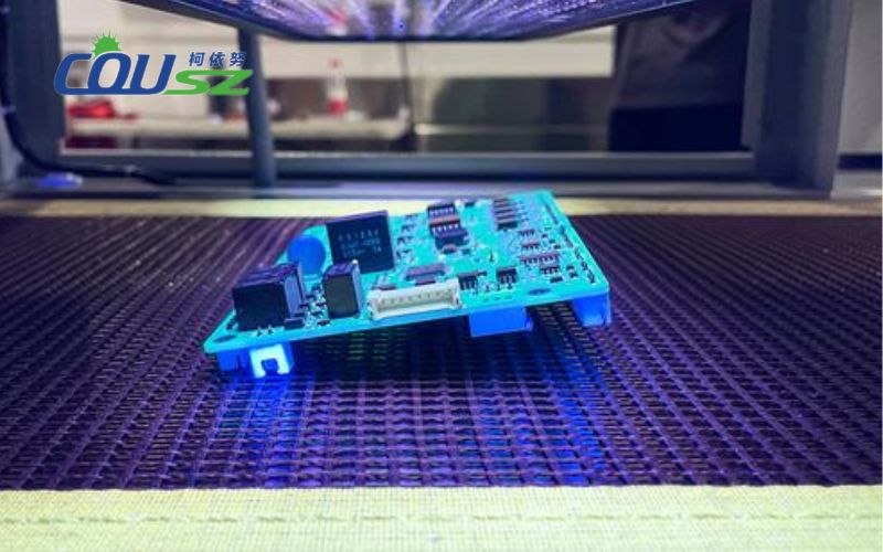 Ứng Dụng của Máy Sấy keo Uv Trong Sản Xuất điện Tử