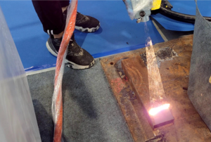 Làm Sạch Bề Mặt Kim Loại Bằng Laser, Làm Sạch Rỉ Sét Trên Kim Loại